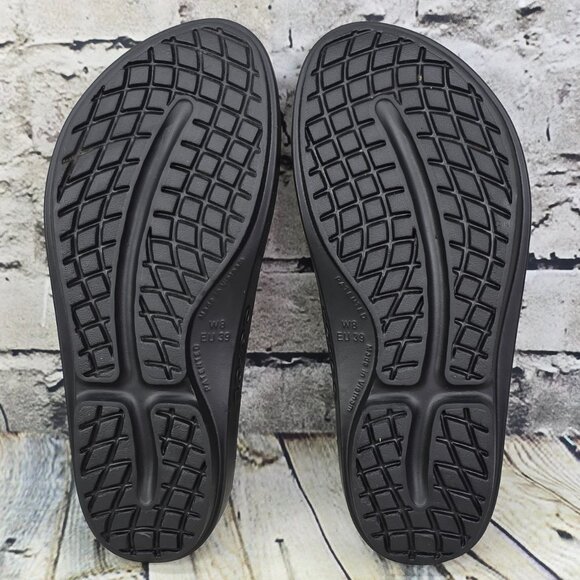 Oofos Oolala Flip Flops Sandals Shoes Women's Size 8 Black Orthotic Pain Relief - Picture 4 of 5